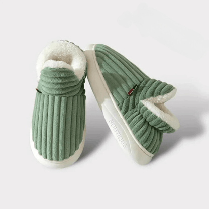 Chaussures d'hiver vertes confortables pour femmes – chaussures isolantes élégantes / Comfortable green winter slip-on shoes for women – stylish insulated footwear