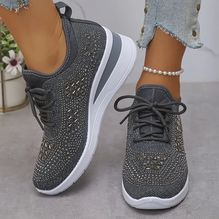 Supportive everyday sneakers for women | Brielle