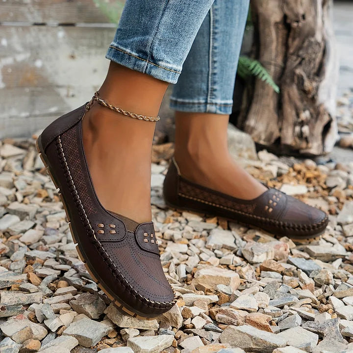 Supportive everyday shoes for women | Daria