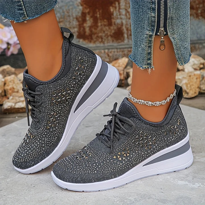 Supportive everyday sneakers for women | Brielle