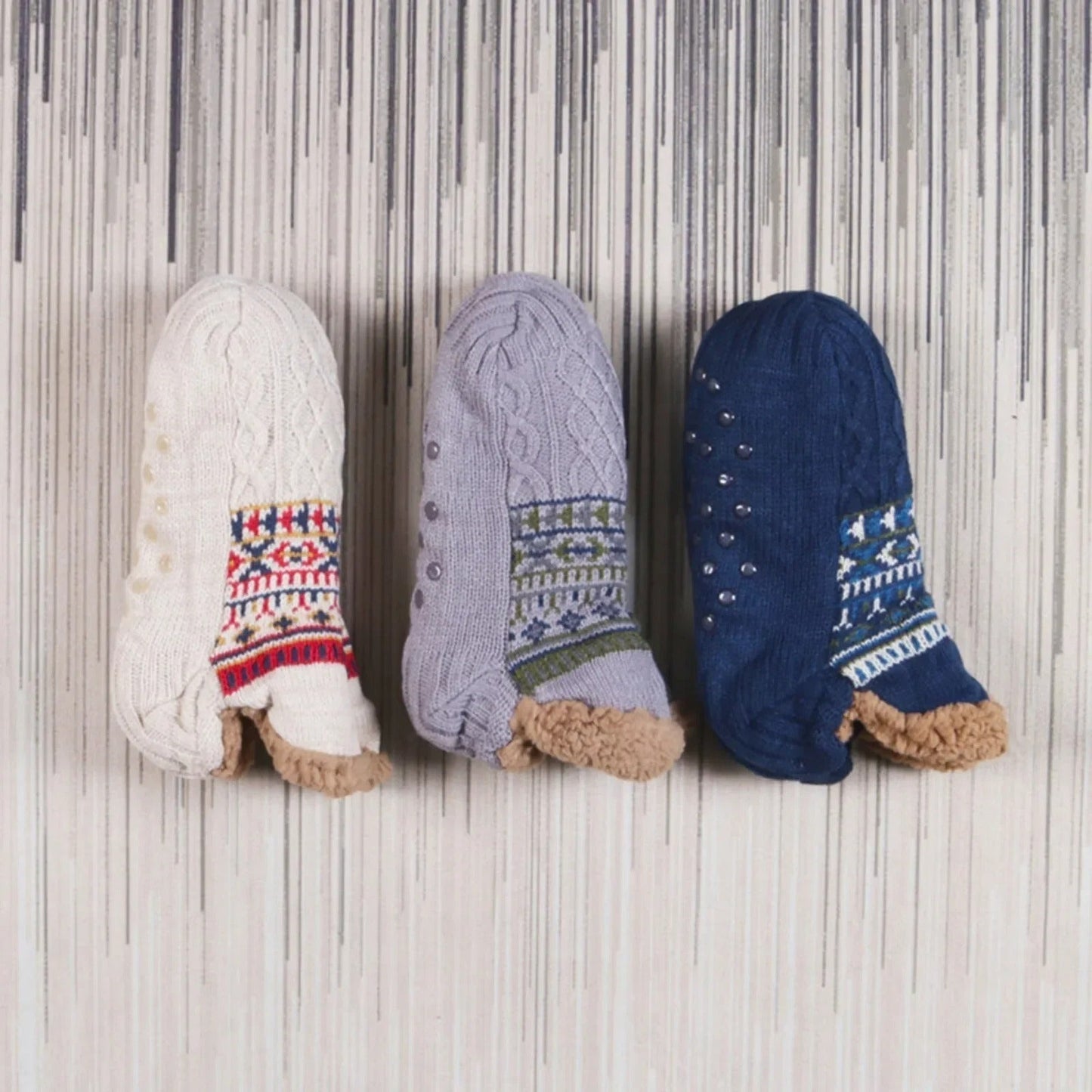 Winter-warm non-slip house socks for women | Sofie -3
