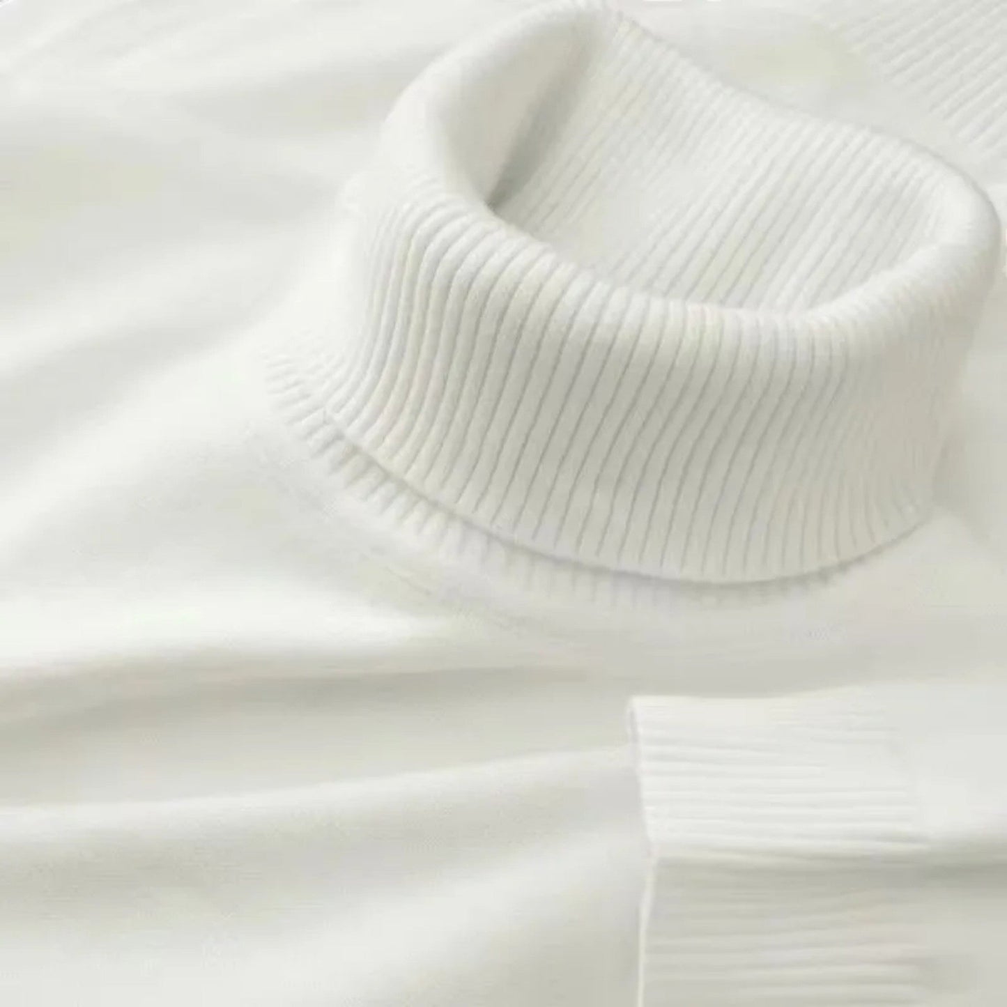 Classic knitted turtleneck sweater for men -3
