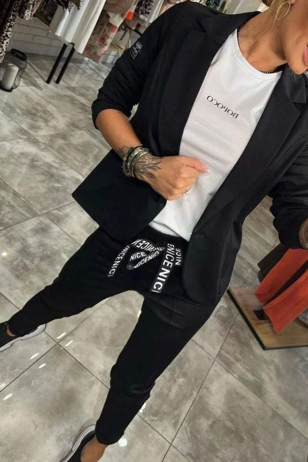 Chic relaxed two-piece set jacket for women | Fenna -4