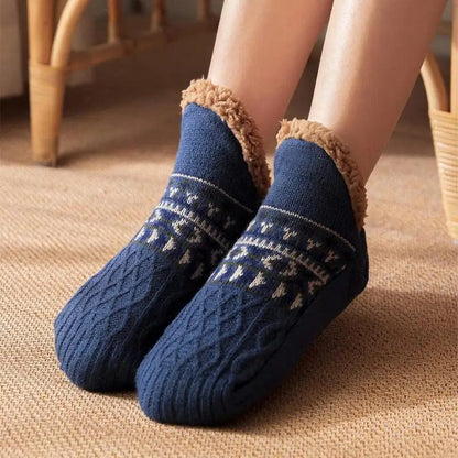 Winter-warm non-slip house socks for women | Sofie